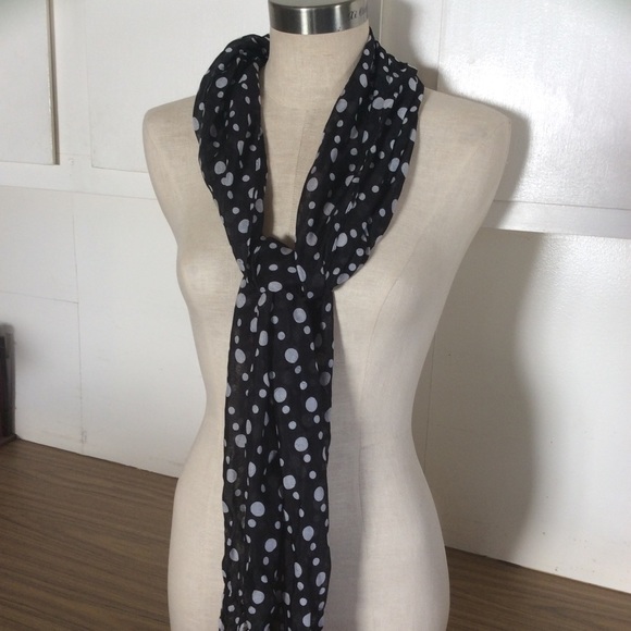 Lightweight Scarves - 2 - Picture 2 of 3